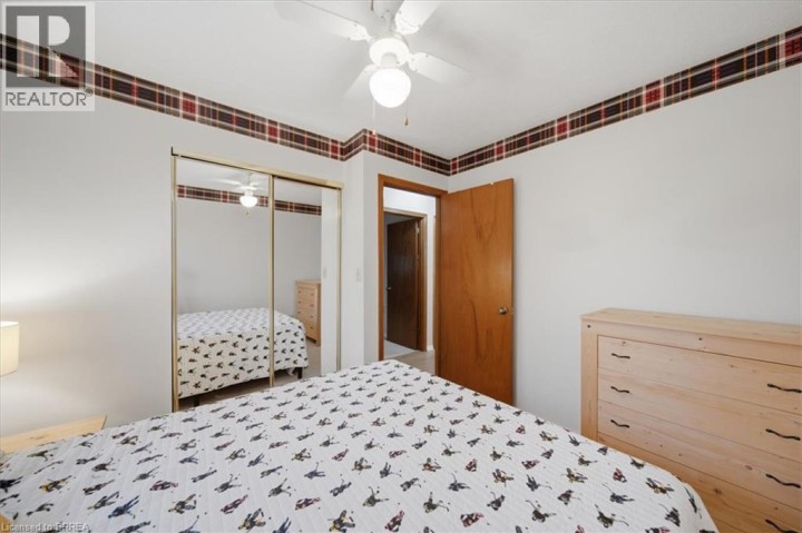 Photo 17 at 76 Enfield Crescent, Brantwood Park, Brantford