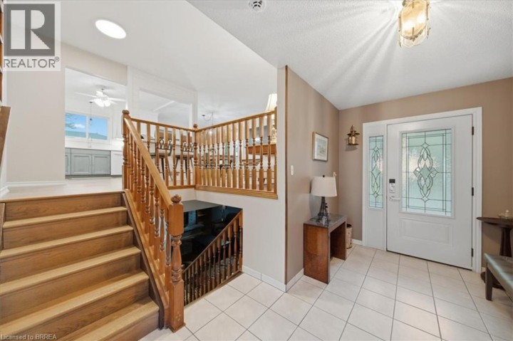 Photo 5 at 76 Enfield Crescent, Brantwood Park, Brantford