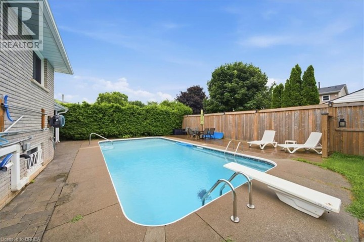 Photo 33 at 76 Enfield Crescent, Brantwood Park, Brantford