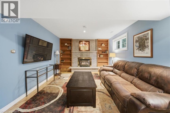 Photo 21 at 76 Enfield Crescent, Brantwood Park, Brantford