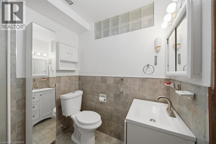 Photo 26 at 76 Enfield Crescent, Brantwood Park, Brantford