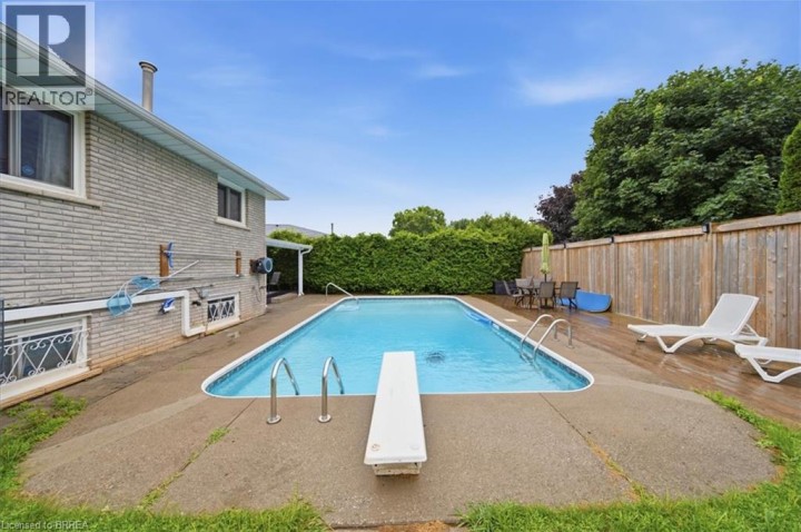 Photo 34 at 76 Enfield Crescent, Brantwood Park, Brantford