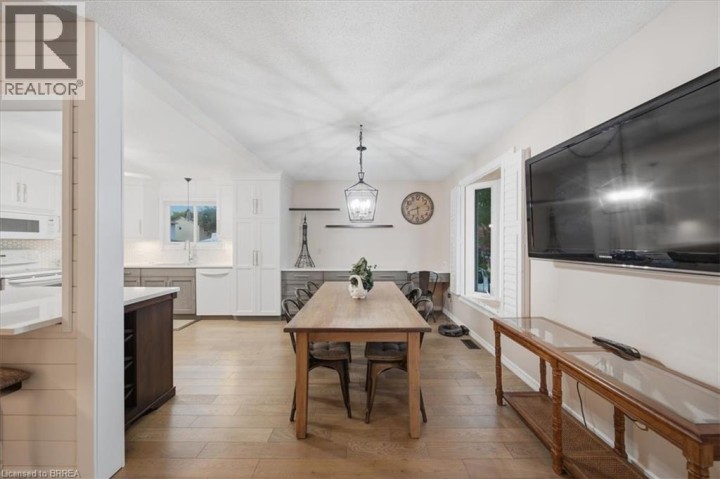 Photo 9 at 76 Enfield Crescent, Brantwood Park, Brantford