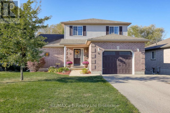 Photo 1 at 11 Cornish Crescent, Ingersoll - South, Ingersoll