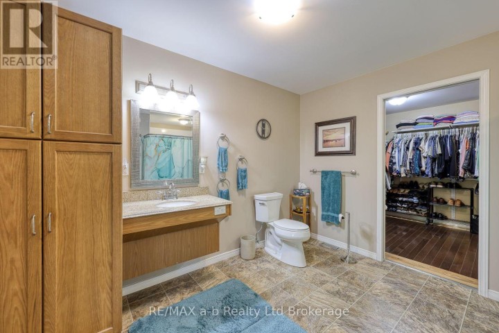 Photo 15 at 11 Cornish Crescent, Ingersoll - South, Ingersoll