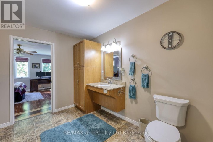 Photo 16 at 11 Cornish Crescent, Ingersoll - South, Ingersoll
