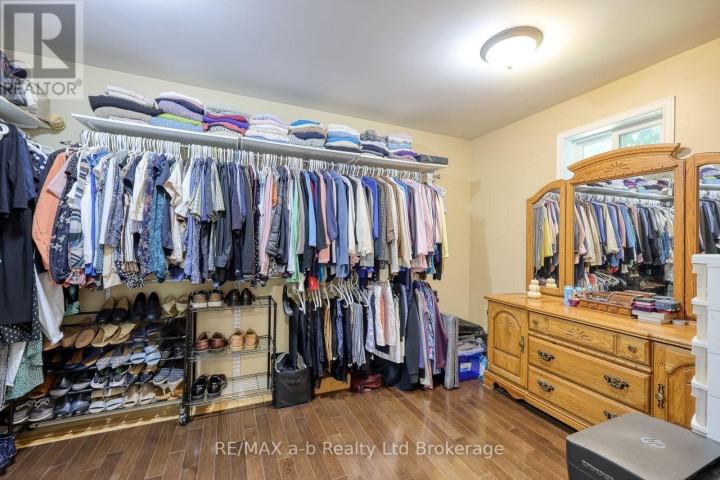 Photo 18 at 11 Cornish Crescent, Ingersoll - South, Ingersoll