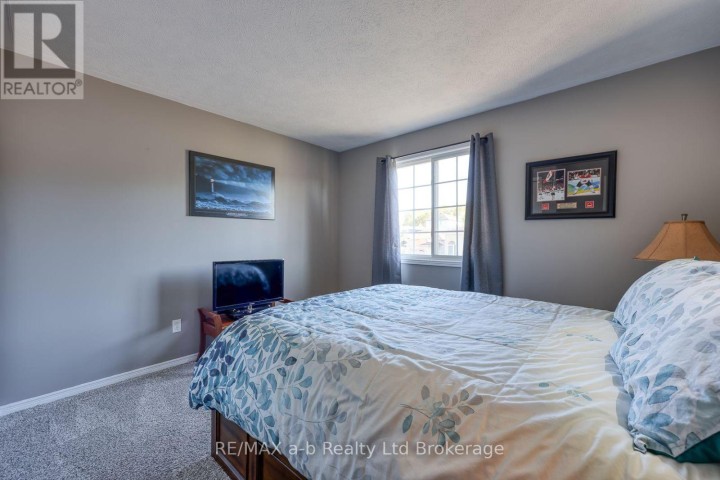 Photo 21 at 11 Cornish Crescent, Ingersoll - South, Ingersoll