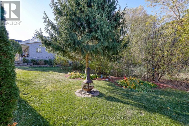 Photo 36 at 11 Cornish Crescent, Ingersoll - South, Ingersoll