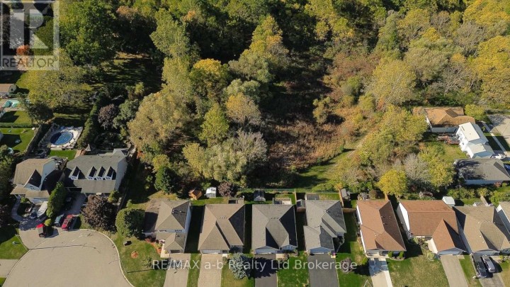 Photo 41 at 11 Cornish Crescent, Ingersoll - South, Ingersoll