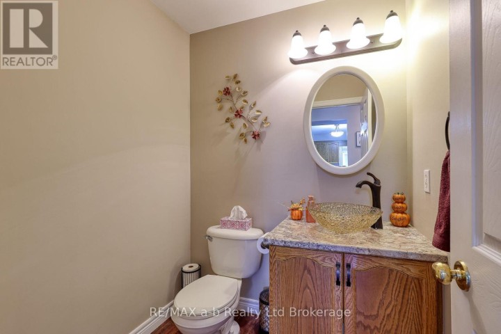 Photo 6 at 11 Cornish Crescent, Ingersoll - South, Ingersoll