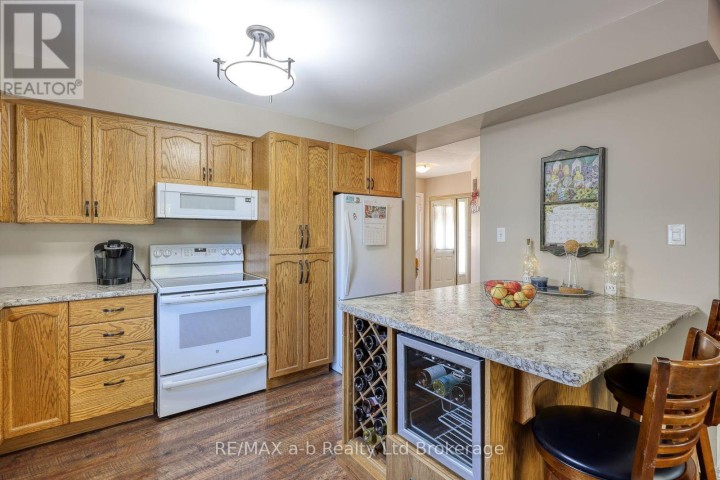 Photo 9 at 11 Cornish Crescent, Ingersoll - South, Ingersoll