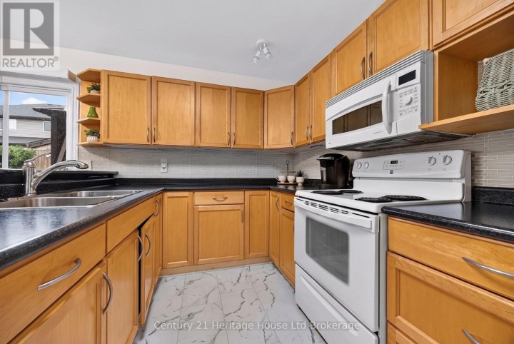 Photo 11 at 22 Hillside Road, Ingersoll - North, Ingersoll