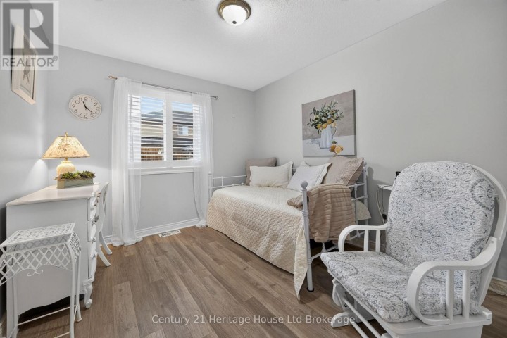 Photo 13 at 22 Hillside Road, Ingersoll - North, Ingersoll