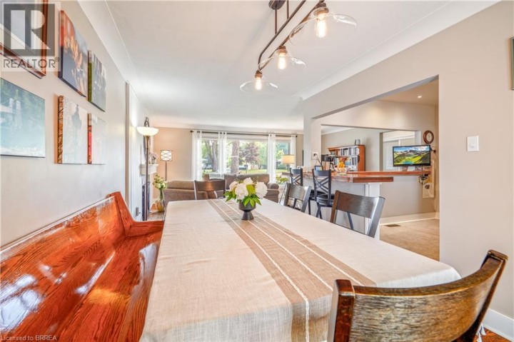 Photo 11 at 10 Brier Crescent, Rosedale / Gable Height, Brantford