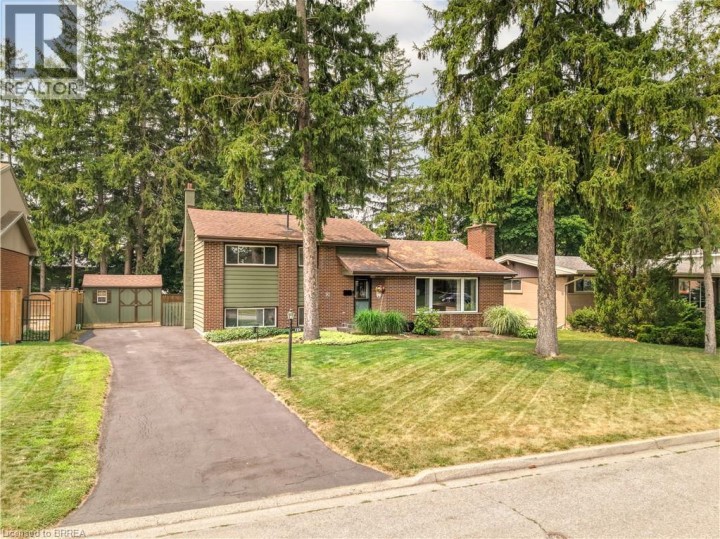 Photo 41 at 10 Brier Crescent, Rosedale / Gable Height, Brantford