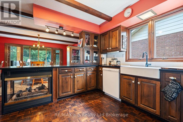Photo 13 at 13 Segal Drive, Tillsonburg