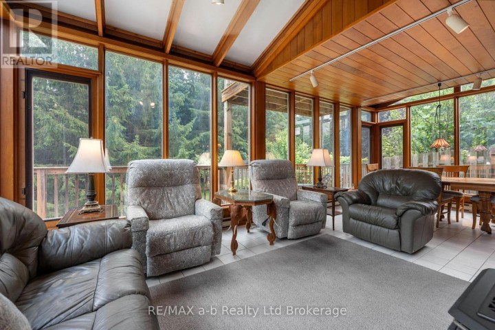 Photo 15 at 13 Segal Drive, Tillsonburg