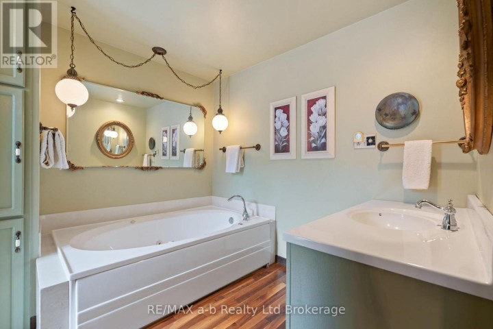 Photo 24 at 13 Segal Drive, Tillsonburg