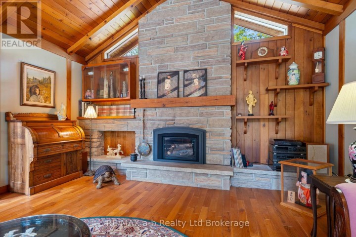 Photo 8 at 13 Segal Drive, Tillsonburg