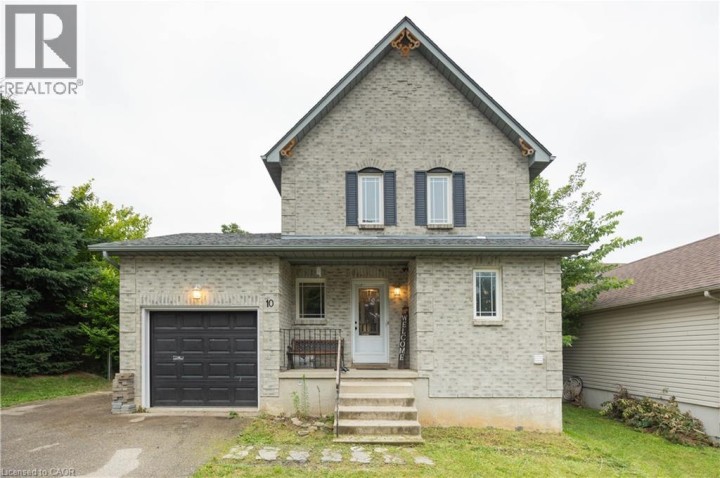 Photo 1 at 10 Evergreen Court, D’aubigny / Evergreen, Brantford