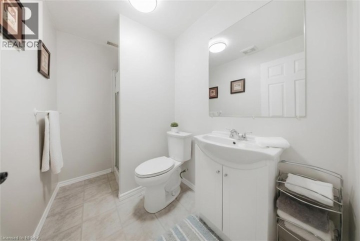Photo 14 at 4 - 58 Waterloo Street, North Ward, Brantford
