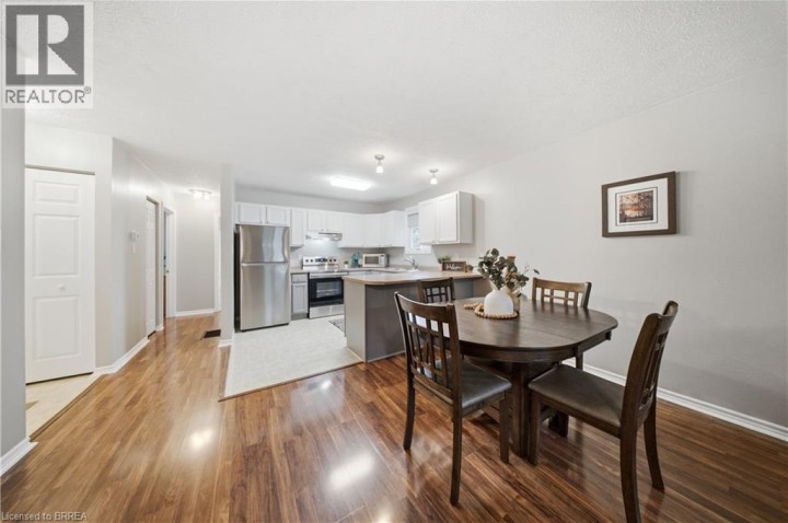 Photo 6 at 4 - 58 Waterloo Street, North Ward, Brantford