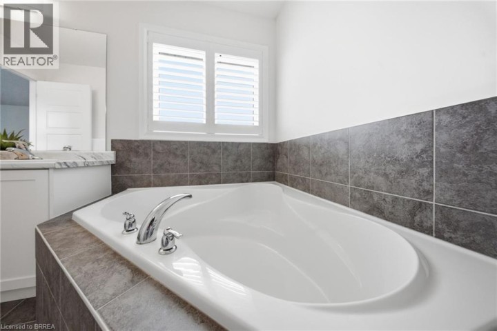Photo 34 at 109 Longboat Run, Empire South, Brantford