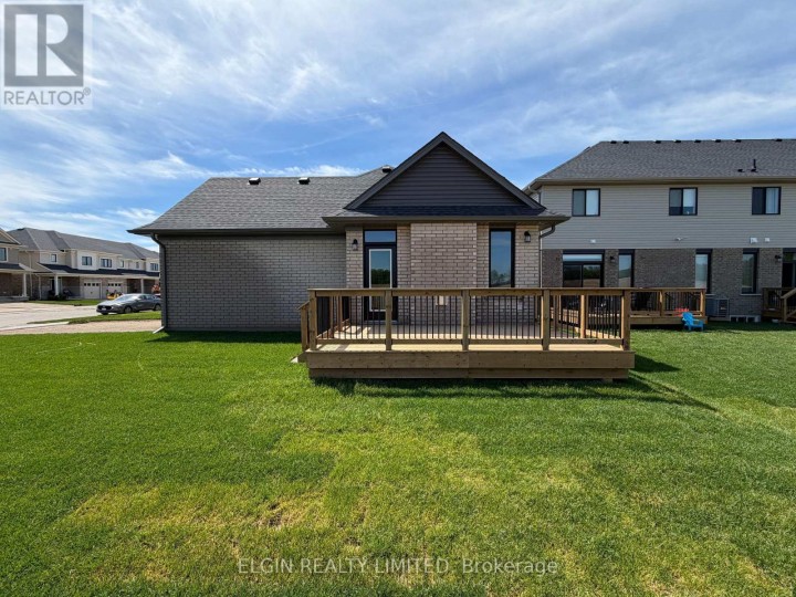 Photo 4 at 74 Braun Avenue, Tillsonburg