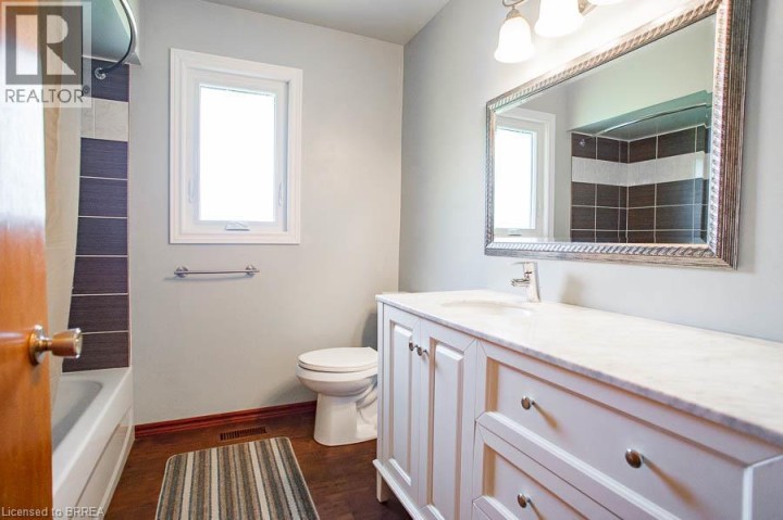 Photo 15 at 120 Henry Street, East Ward, Brantford