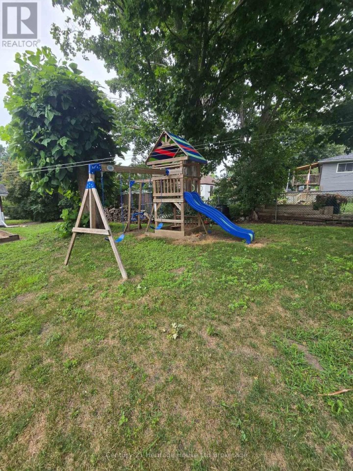 Photo 4 at 152 E Charles Street, Ingersoll - South, Ingersoll