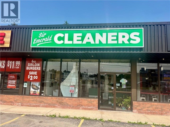Photo 2 at 190 KING GEORGE Road 6, Brantford