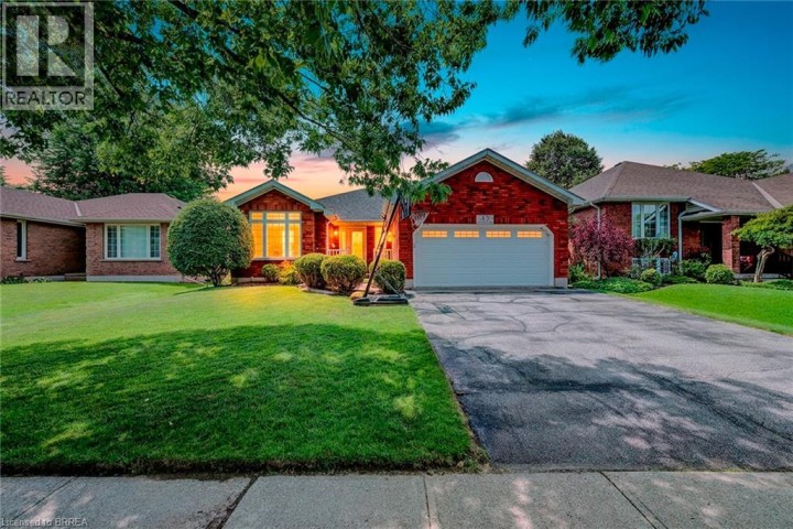 Photo 3 at 45 Olivetree Road, Mayfair, Brantford
