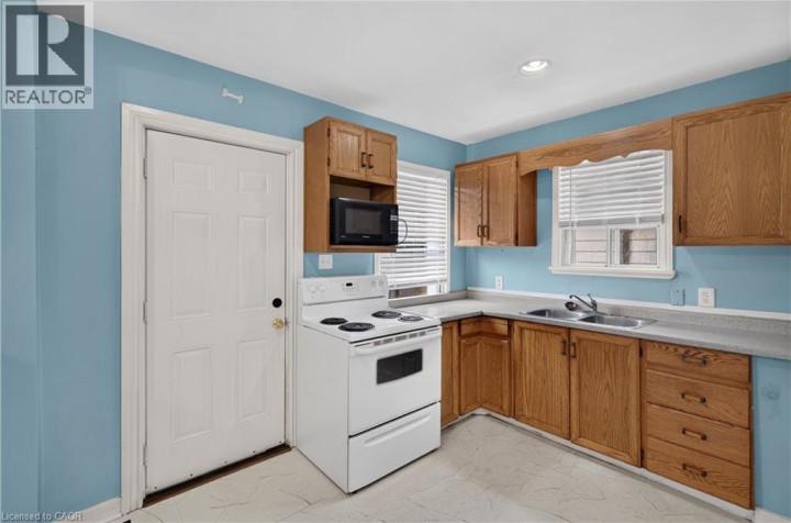 Photo 8 at 250 Murray Street, East Ward, Brantford