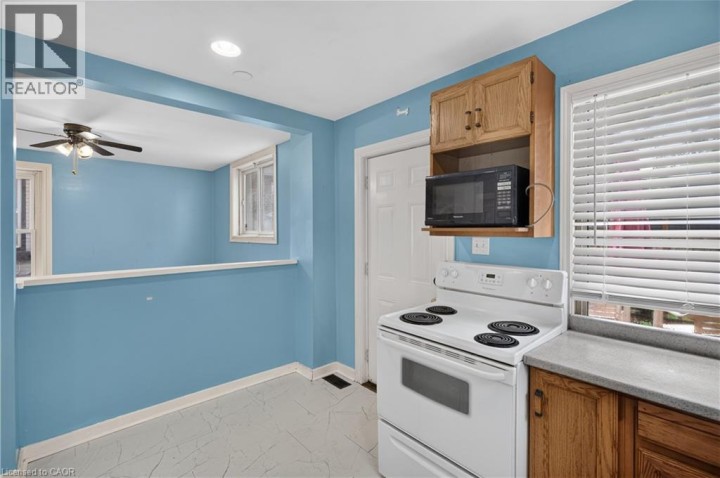 Photo 10 at 250 Murray Street, East Ward, Brantford