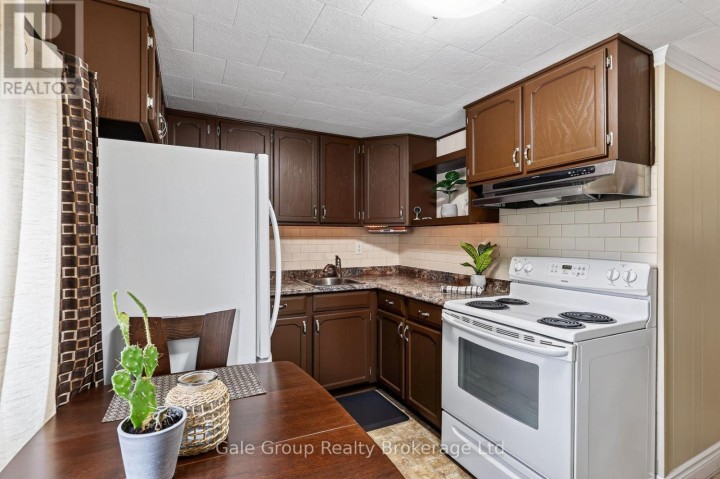 Photo 7 at 46 Blandford Street, Woodstock - North, Woodstock