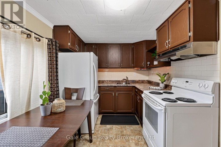 Photo 8 at 46 Blandford Street, Woodstock - North, Woodstock