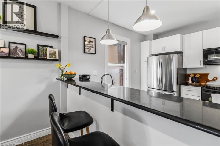 Photo 11 at 69 St Paul Avenue, Holmedale, Brantford