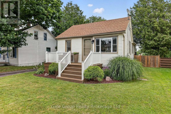 Photo 3 at 46 Blandford Street, Woodstock - North, Woodstock