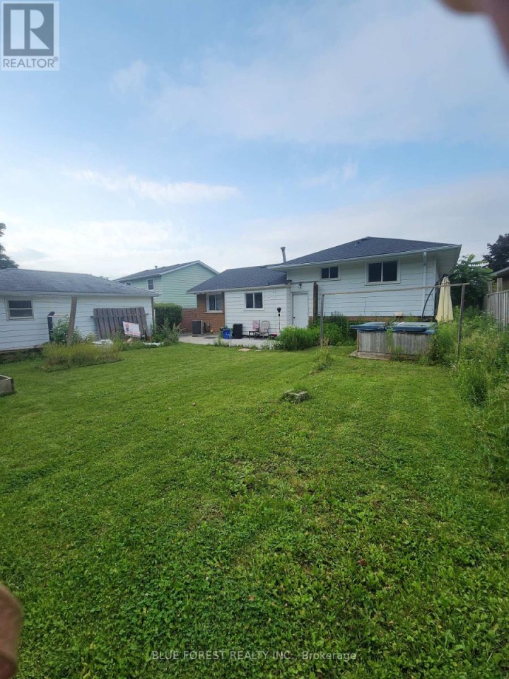 Photo 4 at 936 Alice Street, Woodstock - South, Woodstock