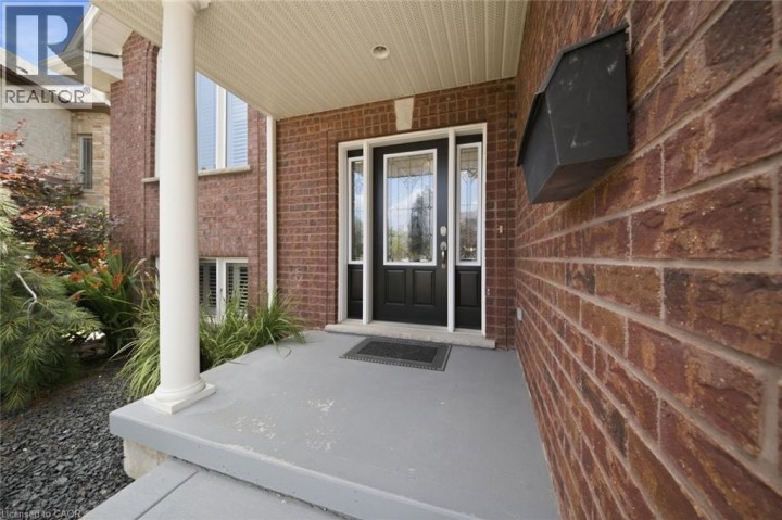 Photo 3 at 6 Westview Court, Woodstock - North, Woodstock