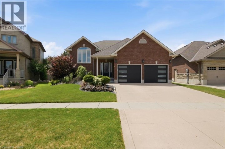 Photo 4 at 6 Westview Court, Woodstock - North, Woodstock