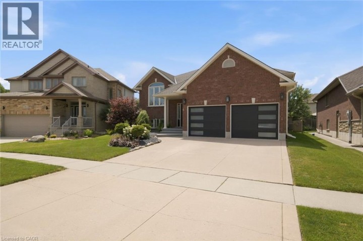 Photo 5 at 6 Westview Court, Woodstock - North, Woodstock