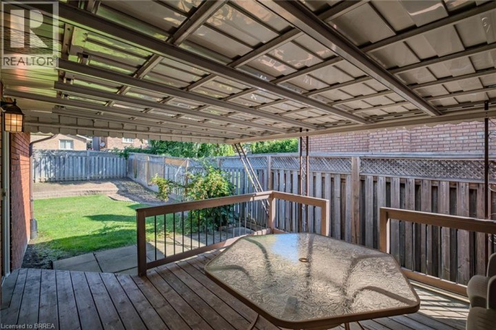 Photo 9 at 41 Royal Oak Drive, Rosedale / Gable Height, Brantford