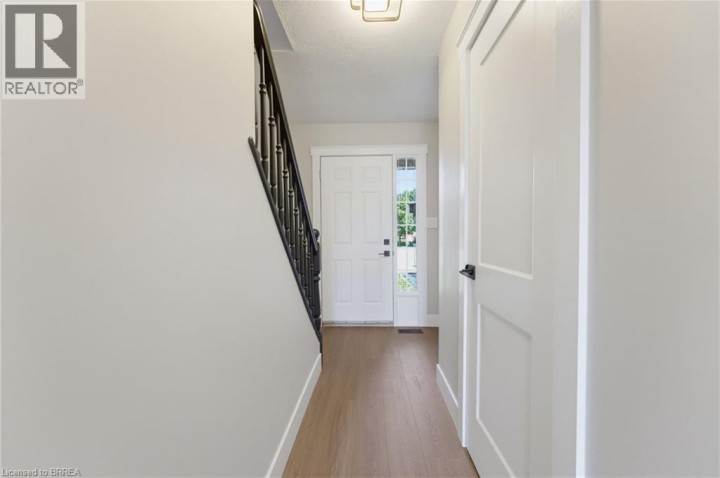 Photo 3 at 26 Graystone Court, Innerkip (Fair Grounds), Woodstock