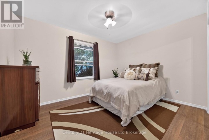 Photo 18 at 54 Glendale Drive, Tillsonburg