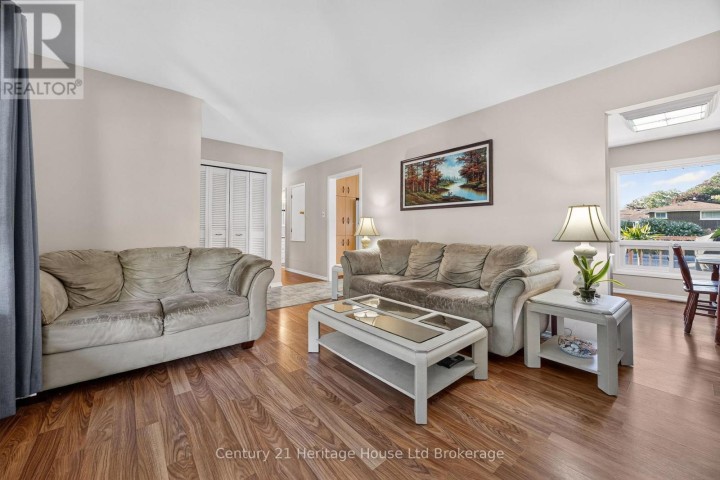 Photo 6 at 54 Glendale Drive, Tillsonburg