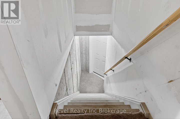 Photo 33 at 32 Sutherland Crescent, Ingersoll - South, Ingersoll