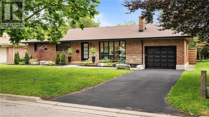 Photo 2 at 25 Seneca Crescent, Ewing, Brantford