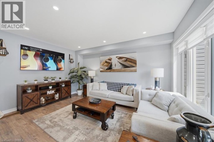 Photo 13 at 115 English Lane, Empire South, Brantford